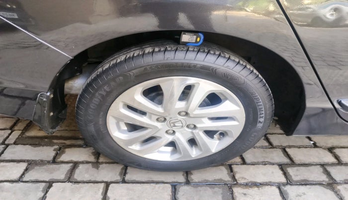 2014 Honda City 1.5L I-DTEC SV, Diesel, Manual, 50,716 km, tyre