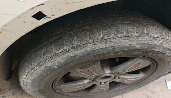 2014 Mahindra XUV500 W8, Diesel, Manual, 1,24,615 km, tyre