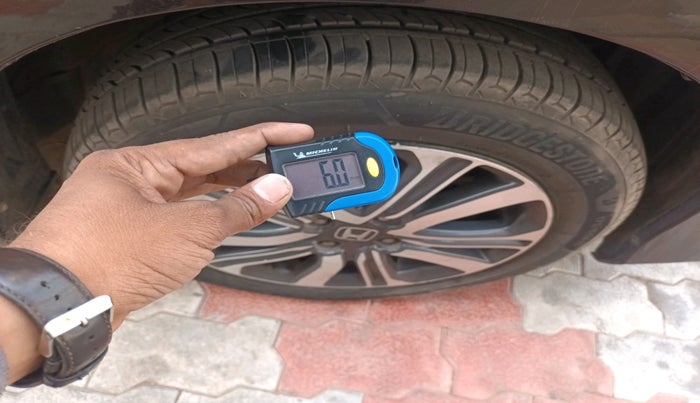 2017 Honda City 1.5L I-VTEC V MT, Petrol, Manual, 1,31,282 km, tyre