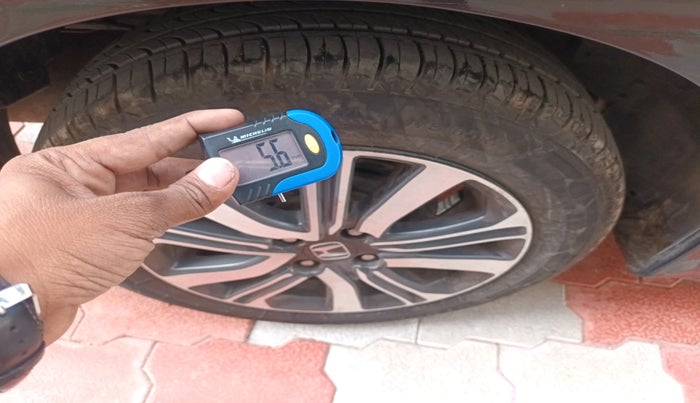 2017 Honda City 1.5L I-VTEC V MT, Petrol, Manual, 1,31,282 km, tyre