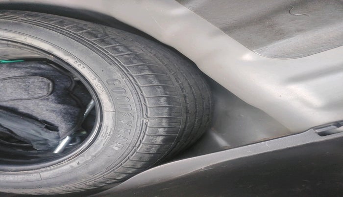 2015 Hyundai Elite i20 ASTA 1.2, Petrol, Manual, 80,294 km, tyre