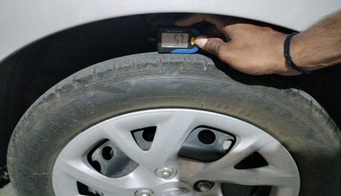 2017 Hyundai Grand i10 SPORTZ 1.2 KAPPA VTVT, Petrol, Manual, 6,001 km, tyre