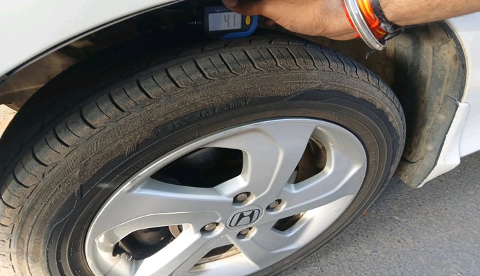 2015 Honda City 1.5L I-DTEC V, Diesel, Manual, 1,08,026 km, tyre