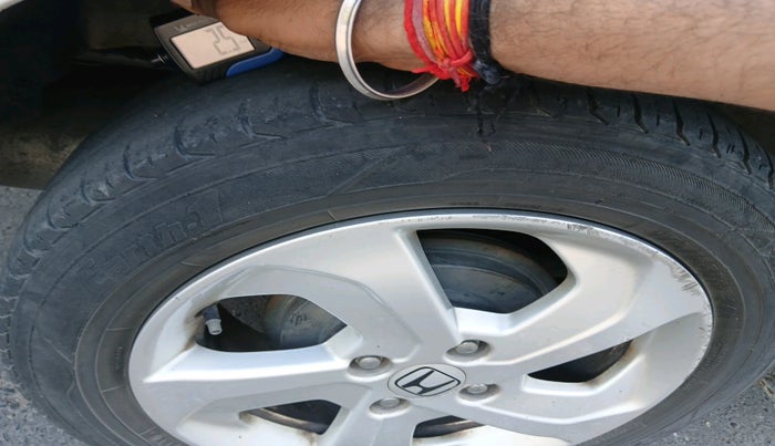 2015 Honda City 1.5L I-DTEC V, Diesel, Manual, 1,08,026 km, tyre