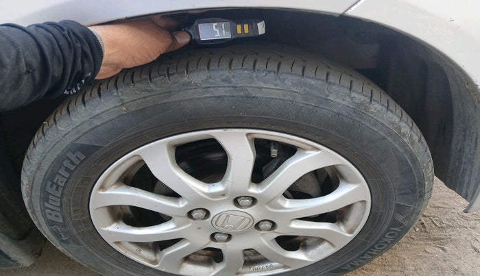 2015 Honda Amaze 1.2L I-VTEC VX, Petrol, Manual, 94,390 km, tyre