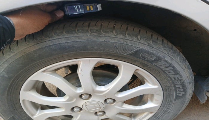 2015 Honda Amaze 1.2L I-VTEC VX, Petrol, Manual, 94,390 km, tyre