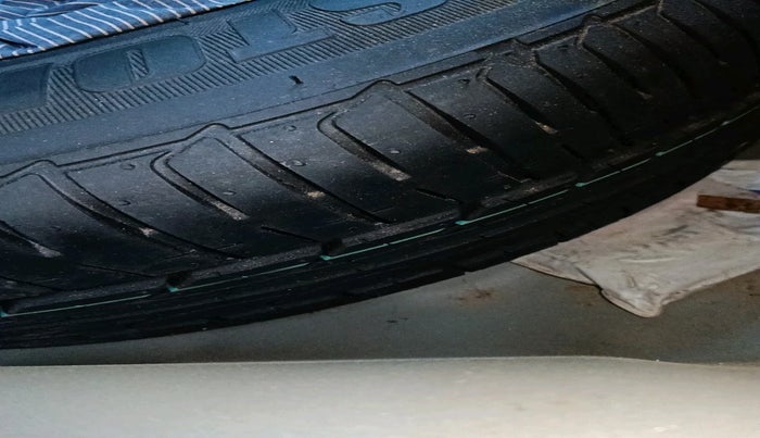 2015 Hyundai Elite i20 SPORTZ 1.2, Petrol, Manual, 52,791 km, tyre