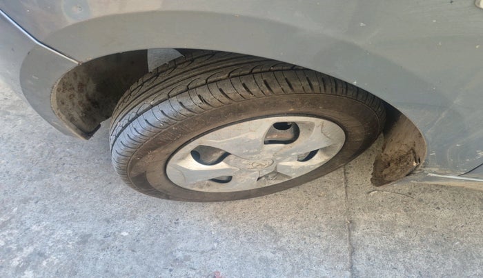 2018 Tata TIGOR XM (O) PETROL, CNG, Manual, 2,11,521 km, tyre