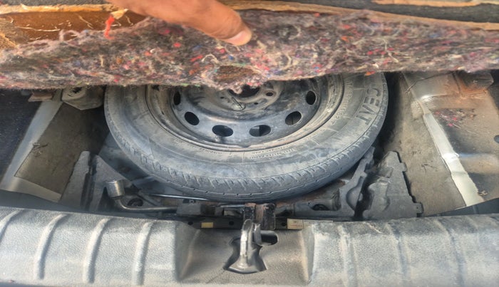 2018 Tata TIGOR XM (O) PETROL, CNG, Manual, 2,11,521 km, tyre