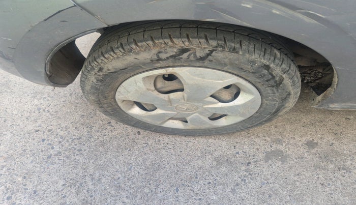 2018 Tata TIGOR XM (O) PETROL, CNG, Manual, 2,11,521 km, tyre