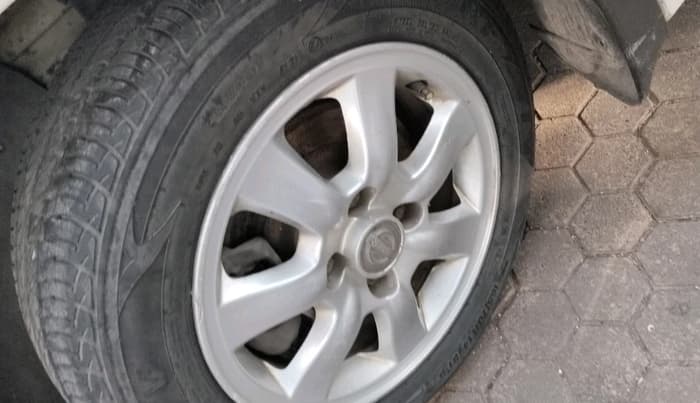 2012 Nissan Micra XV DIESEL, Diesel, Manual, 1,23,123 km, tyre