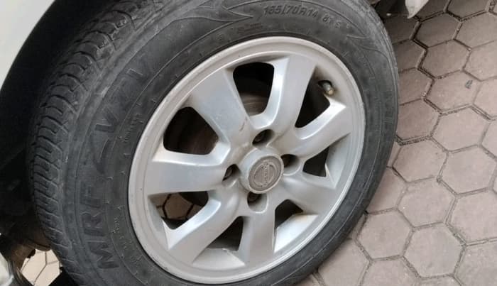 2012 Nissan Micra XV DIESEL, Diesel, Manual, 1,23,123 km, tyre