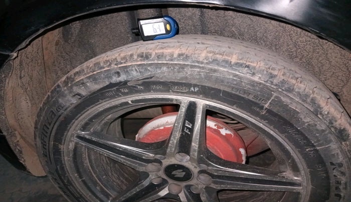 2014 Maruti Ciaz VXI+, Petrol, Manual, 1,28,437 km, tyre