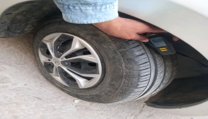 2018 Maruti Dzire VDI, Diesel, Manual, 74,848 km, tyre