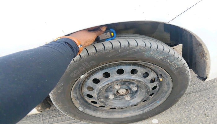 2014 Maruti Wagon R 1.0 VXI, CNG, Manual, 78,574 km, tyre