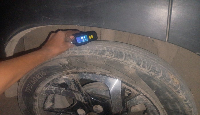 2022 Nissan MAGNITE XV MT, Petrol, Manual, 32,480 km, tyre