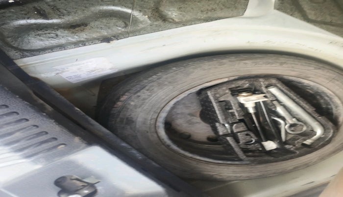 2013 Volkswagen Polo COMFORTLINE 1.2L PETROL, Petrol, Manual, 77,794 km, tyre