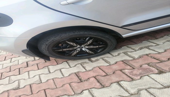 2013 Volkswagen Polo COMFORTLINE 1.2L PETROL, Petrol, Manual, 77,794 km, tyre