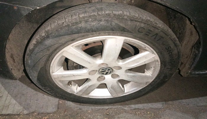 2014 Volkswagen Polo COMFORTLINE 1.2L, Diesel, Manual, 81,679 km, tyre