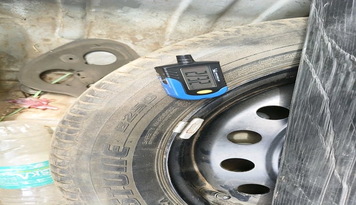 2011 Toyota Etios VX, Petrol, Manual, 91,795 km, tyre