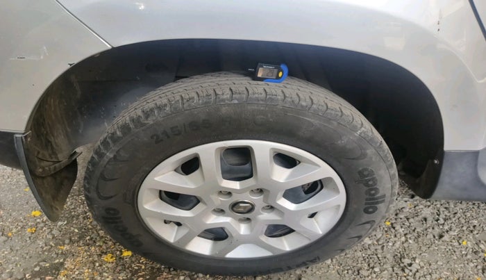 2017 Renault Duster RXL PETROL, Petrol, Manual, 28,686 km, tyre