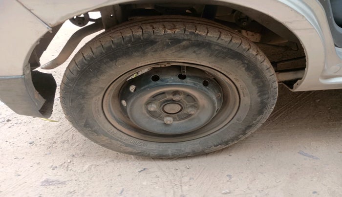 2013 Maruti Alto 800 LXI CNG, CNG, Manual, 1,38,234 km, tyre