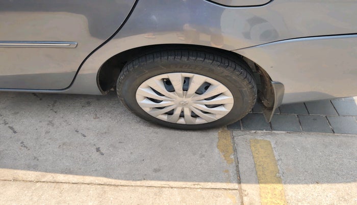 2013 Toyota Etios G SP, Petrol, Manual, 70,762 km, tyre