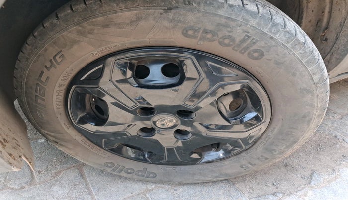 2022 Tata PUNCH PURE MT, Petrol, Manual, 49,706 km, tyre