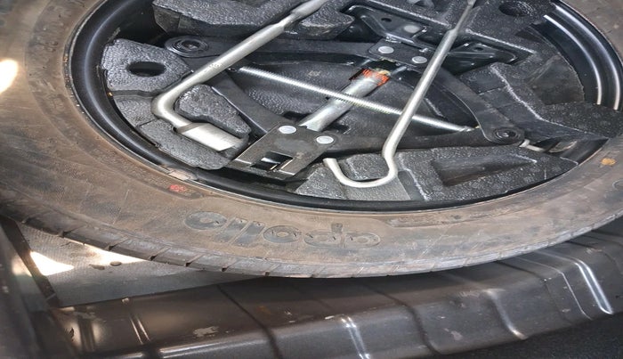 2022 Tata PUNCH PURE MT, Petrol, Manual, 49,706 km, tyre