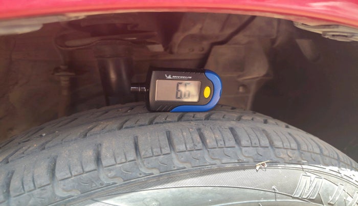 2018 Datsun Go T, CNG, Manual, 66,139 km, tyre