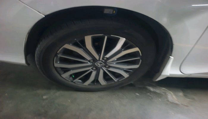 2018 Honda City 1.5L I-VTEC VX CVT, Petrol, Automatic, 68,473 km, tyre