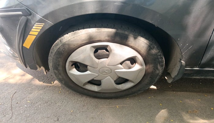 2021 Tata Tiago XT (O) PETROL, Petrol, Manual, 18,586 km, tyre