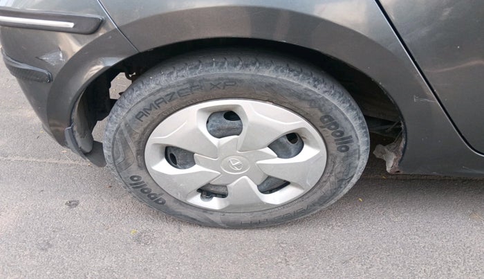 2021 Tata Tiago XT (O) PETROL, Petrol, Manual, 18,586 km, tyre