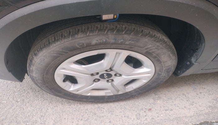 2023 KIA SONET HTK PLUS 1.0 IMT, Petrol, Manual, 19,762 km, tyre