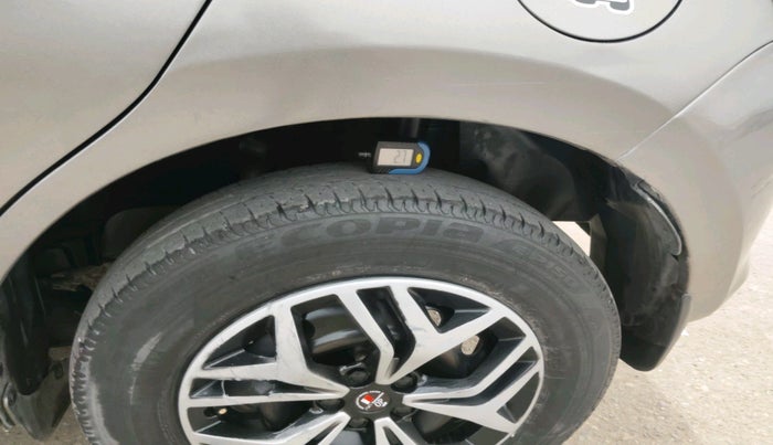 2019 Maruti Swift VXI, Petrol, Manual, 46,585 km, tyre