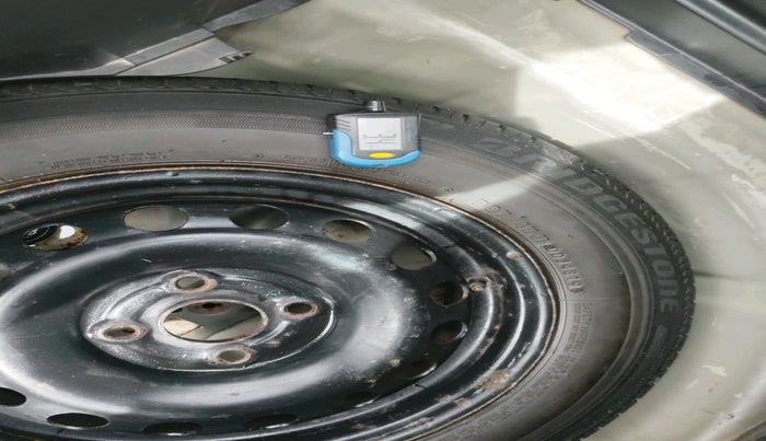 2019 Maruti Swift VXI, Petrol, Manual, 46,585 km, tyre