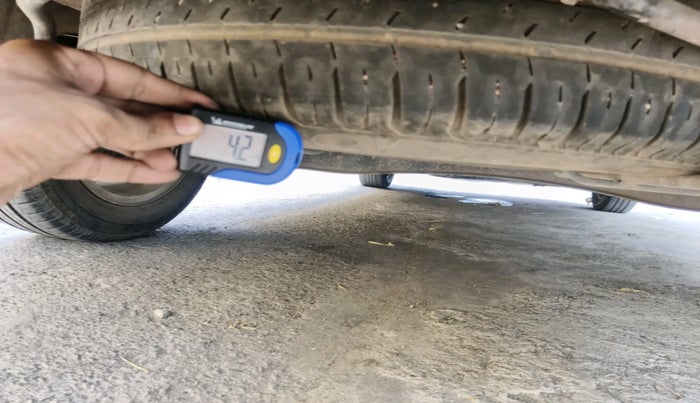 2022 Maruti Ertiga ZXI+ AT SHVS, Petrol, Automatic, 29,996 km, tyre