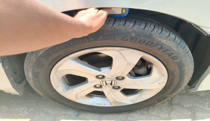 2016 Honda City 1.5L I-VTEC VX, Petrol, Manual, 97,079 km, tyre