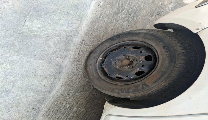 2011 Skoda Fabia CLASSIC 1.2 TDI, Diesel, Manual, 96,151 km, tyre