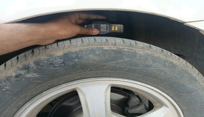 2011 Honda Civic 1.8L I-VTEC S MT, Petrol, Manual, 87,036 km, tyre