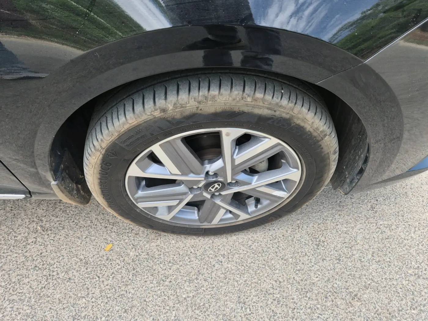 2023 Hyundai Verna SX(O) 1.5 MPI IVT , Petrol, Automatic, 24,785 km, tyre