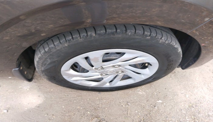 2021 Hyundai AURA S 1.2, Petrol, Manual, 66,065 km, tyre