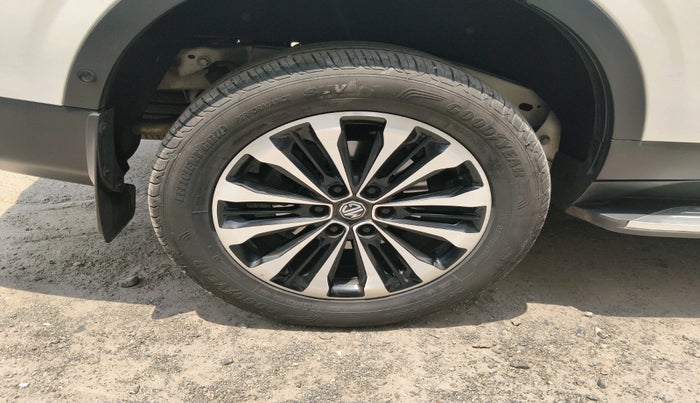 2024 MG GLOSTER SAVVY 2.0 TURBO 6 STR 2WD, Diesel, Automatic, 22,670 km, tyre