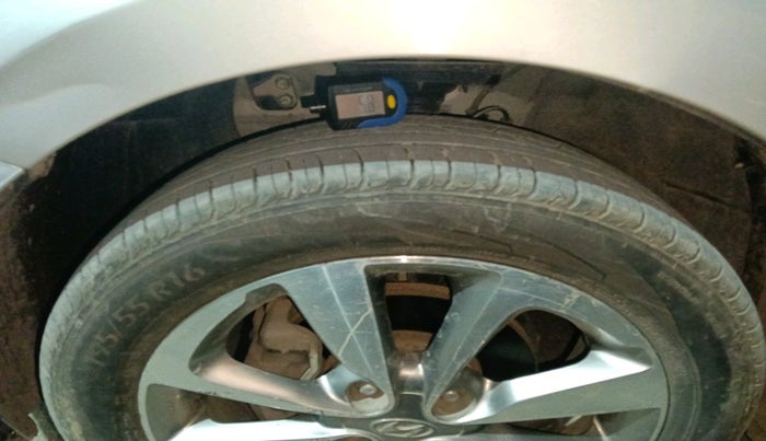 2014 Hyundai Elite i20 ASTA 1.2, CNG, Manual, 1,23,701 km, tyre