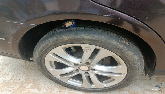 2013 Mercedes Benz E Class E 250 CDI ELEGANCE, Diesel, Automatic, 1,25,392 km, tyre