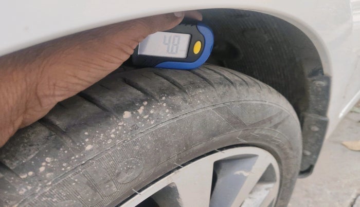 2013 Hyundai Verna FLUIDIC 1.6 CRDI SX, Diesel, Manual, 1,04,074 km, tyre