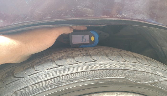 2012 Honda City 1.5L I-VTEC V MT, Petrol, Manual, 1,57,569 km, tyre