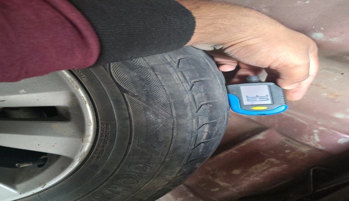 2012 Honda City 1.5L I-VTEC V MT, Petrol, Manual, 1,57,569 km, tyre