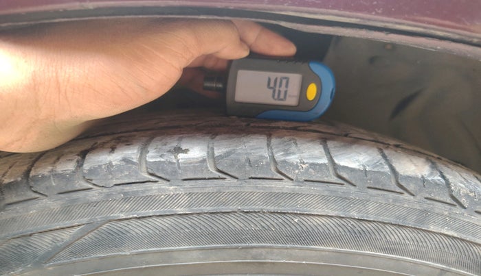 2012 Honda City 1.5L I-VTEC V MT, Petrol, Manual, 1,57,569 km, tyre