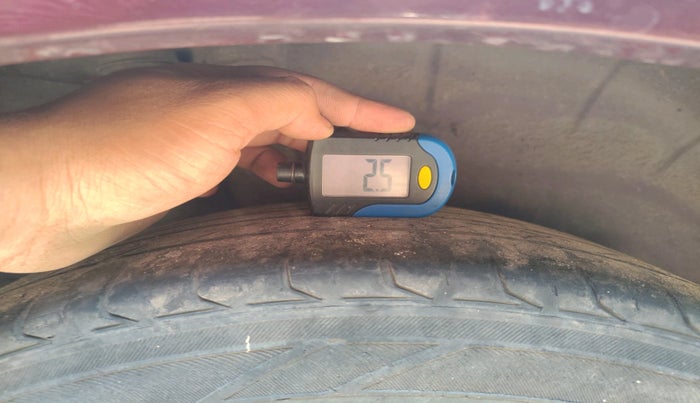 2012 Honda City 1.5L I-VTEC V MT, Petrol, Manual, 1,57,569 km, tyre